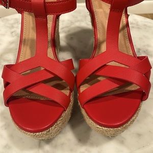 Never Worn, Report, Wedge Sandle, Size 7,